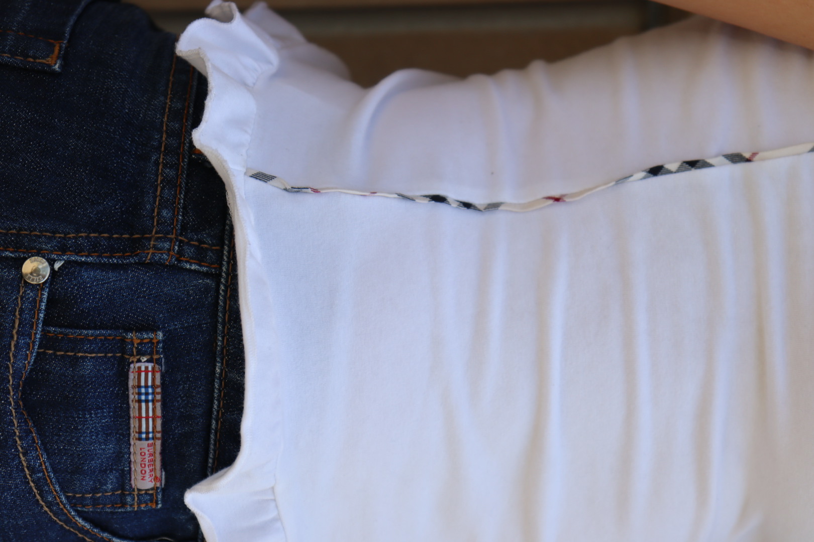 BURBERRY TANK view 2