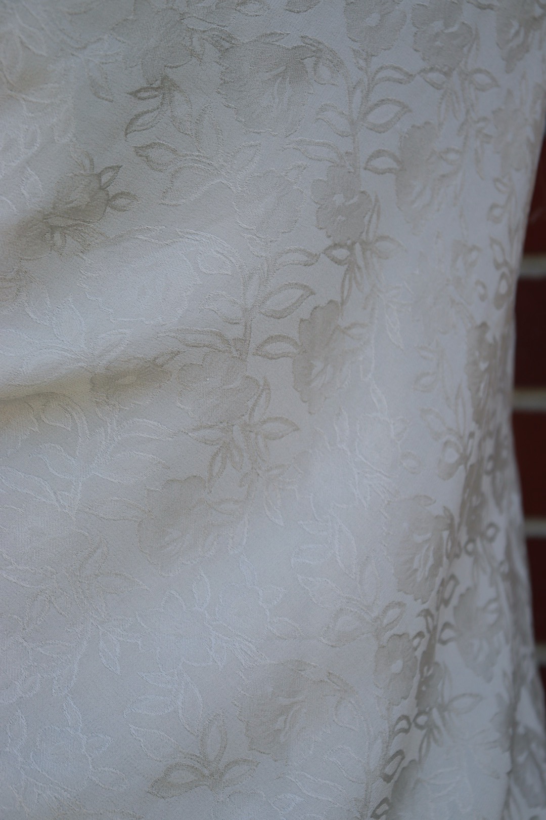 VINTAGE WHITE FLORAL TANK view 2