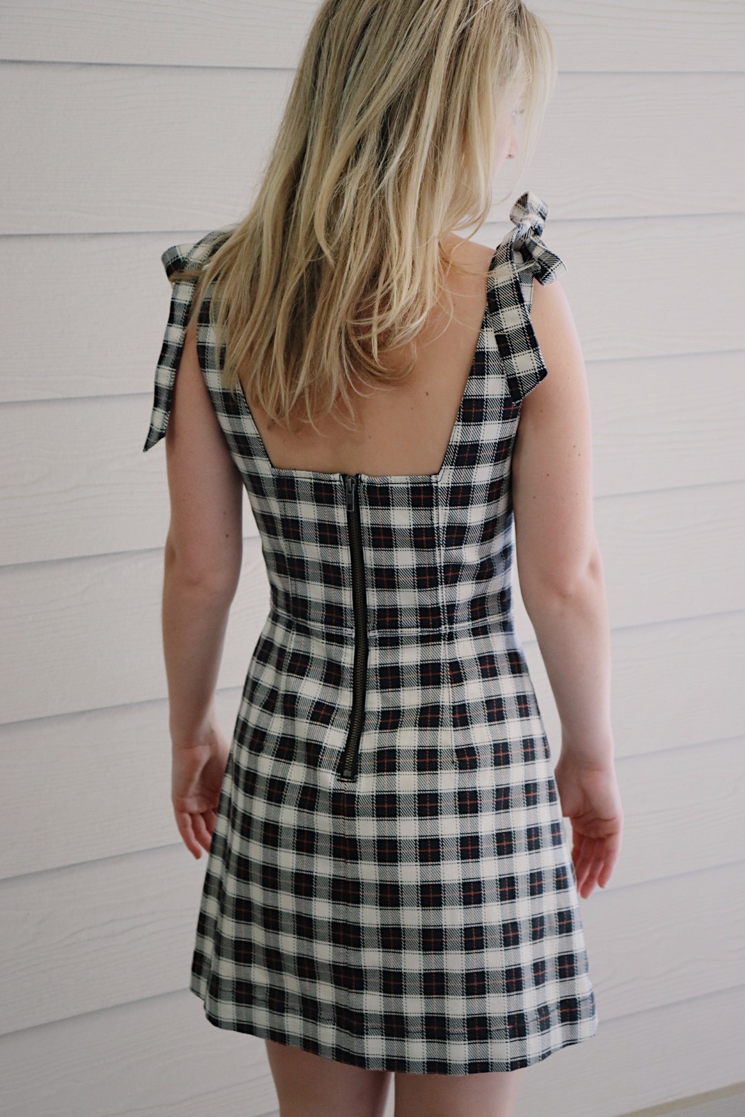 ALICE + OLIVIA DRESS view 9